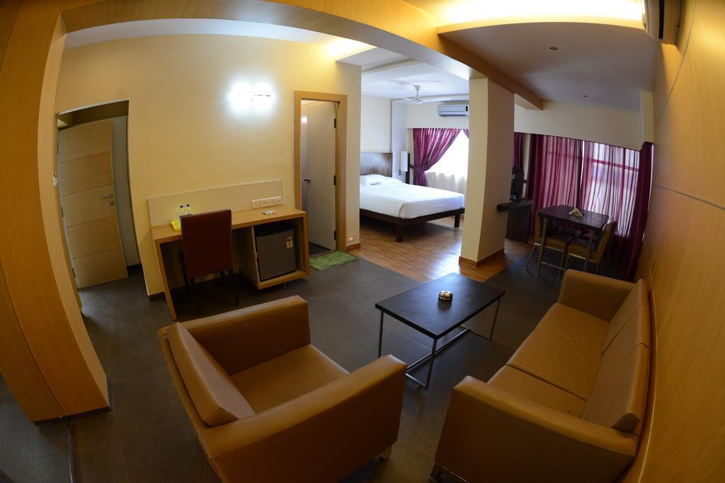 Hotel Ayush International Мангалур Номер фото